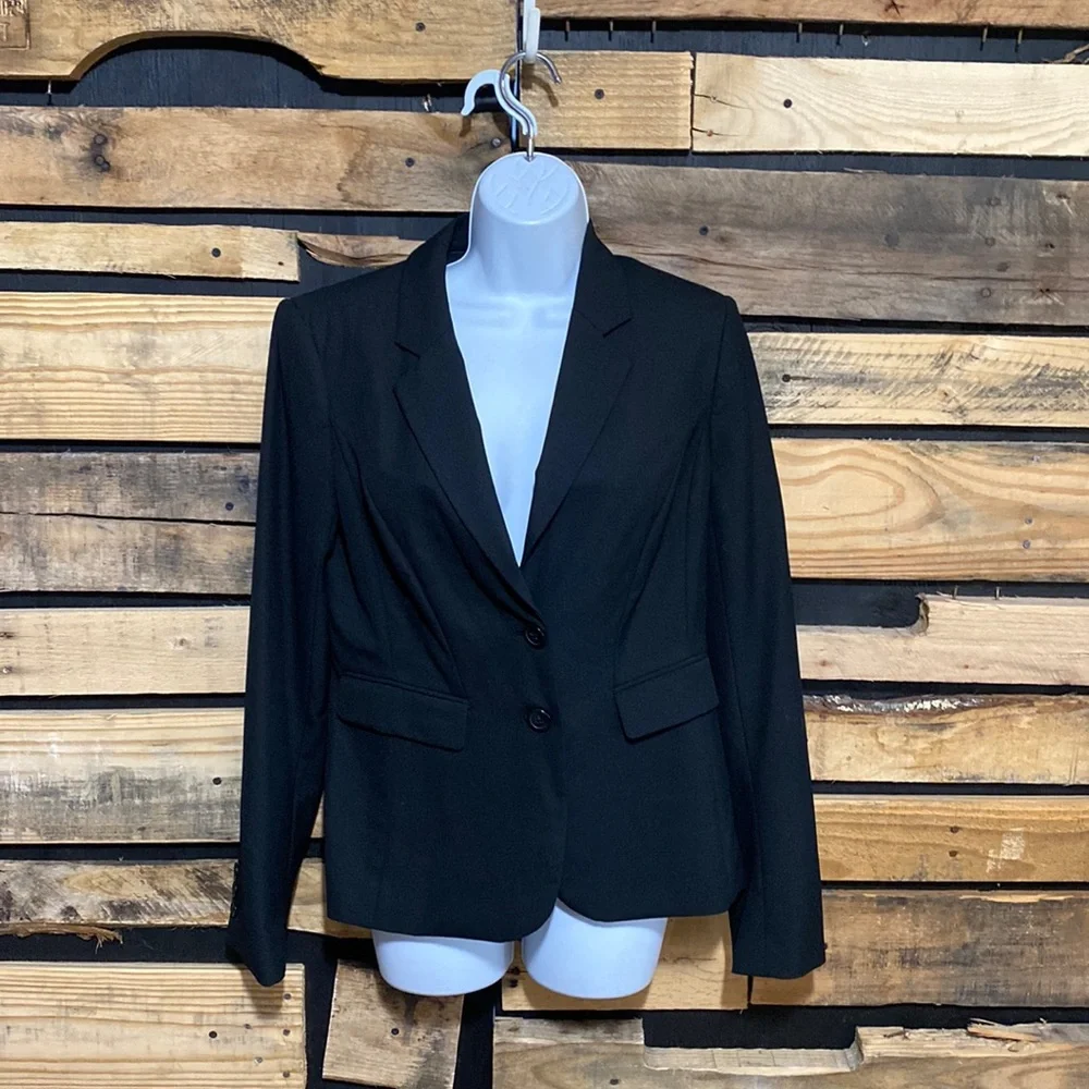 The Limited Collection Black Two Button Jacket Size 8‎